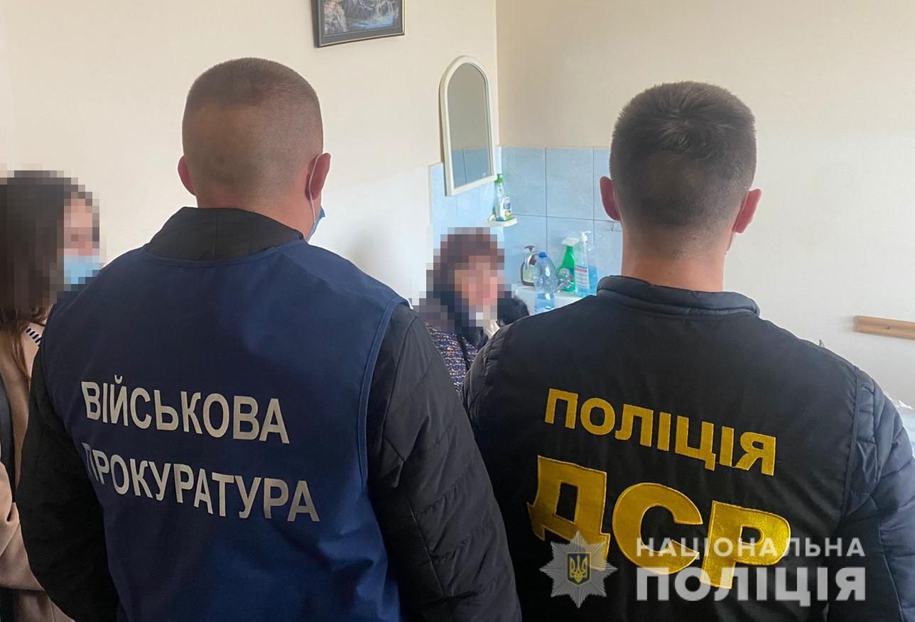 На Тернопольщине разоблачили врача, которая за 1,5 тысячи долларов "отмазывала" от службы в ВСУ На Тернопольщине разоблачили врача, которая за 1,5 тысячи долларов "отмазывала" от службы в ВСУ