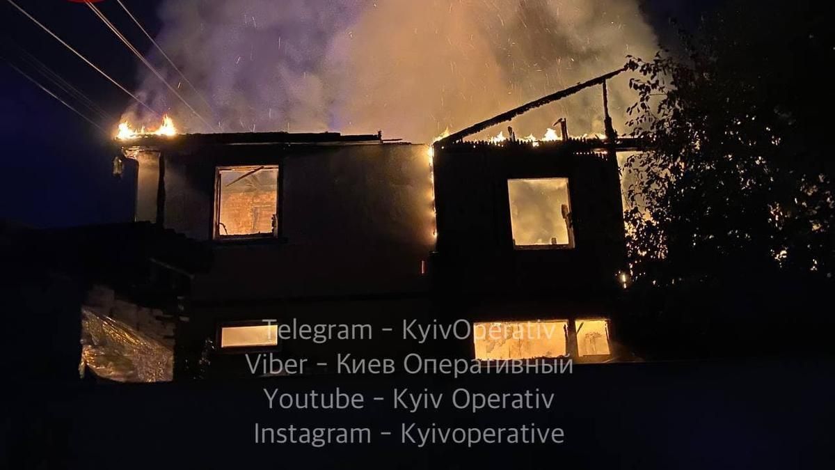 На Русановских садах в Киеве заживо сгорел мужчина: жуткие фото
