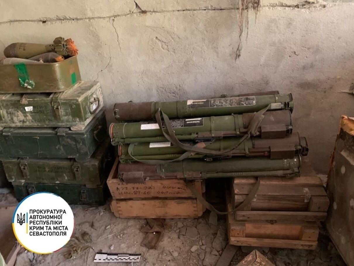 Похищенное оружие из оккупированного Крыма нашли в гараже в Авдеевке