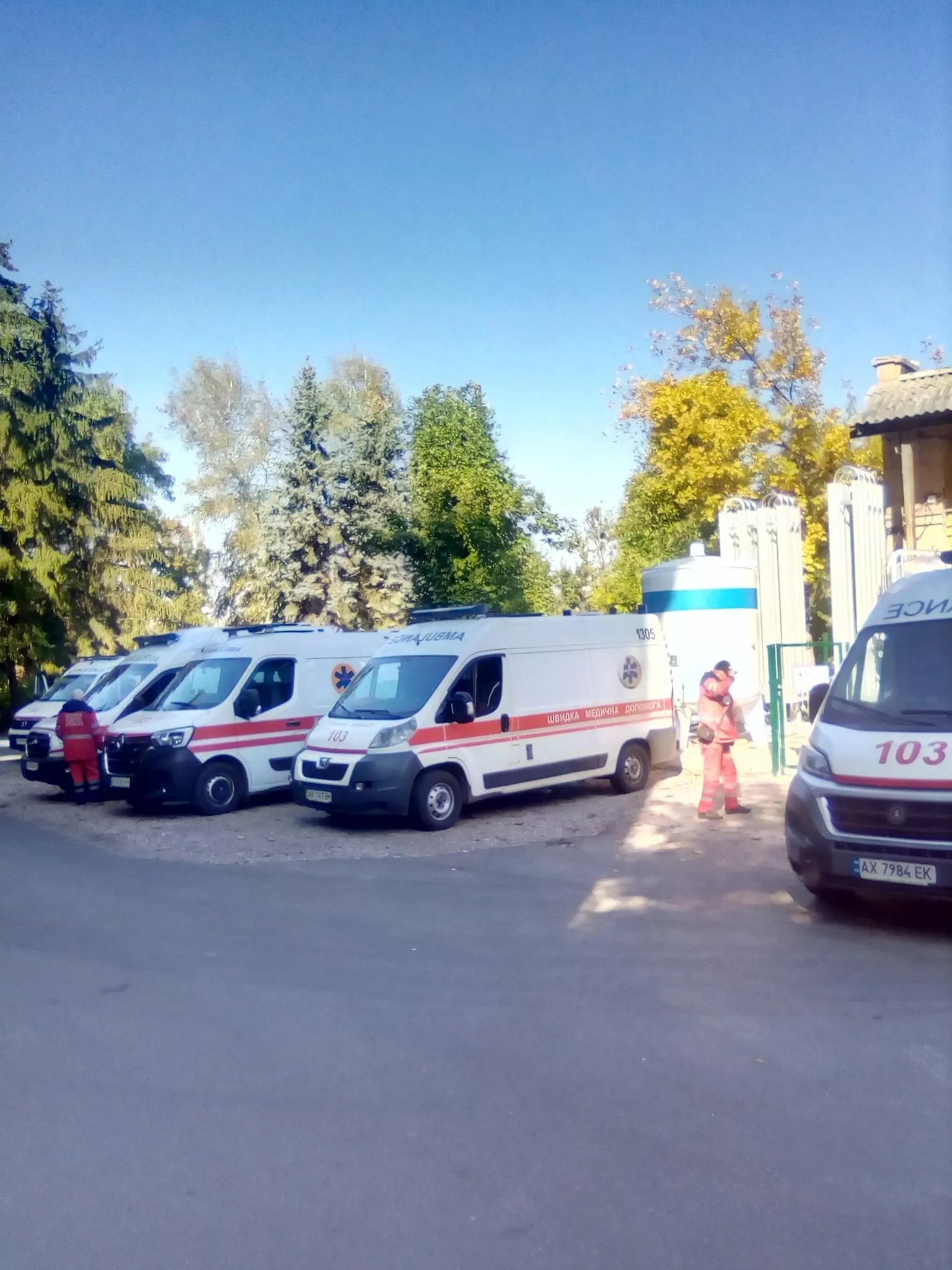 Потік хворих черга швидких Ковід Харків Потік хворих черга швидких Ковід Харків