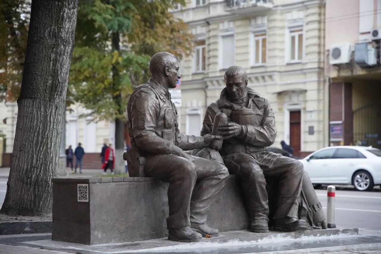 В Киеве появился интерактивный памятник спасателям: фото трогательной локации