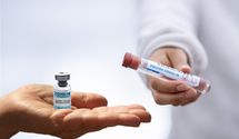 Принудительная вакцинация от COVID-19: могут ли ее ввести в Украине и насколько это законно