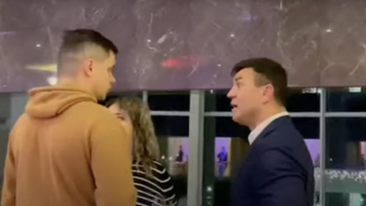 Ты за**ал уже, – Тищенко в Трускавце очень эмоционально пообщался с Грищуком - Украина новости - 24 Канал Ты за**ал уже, – Тищенко в Трускавце очень эмоционально пообщался с Грищуком - Украина новости - 24 Канал