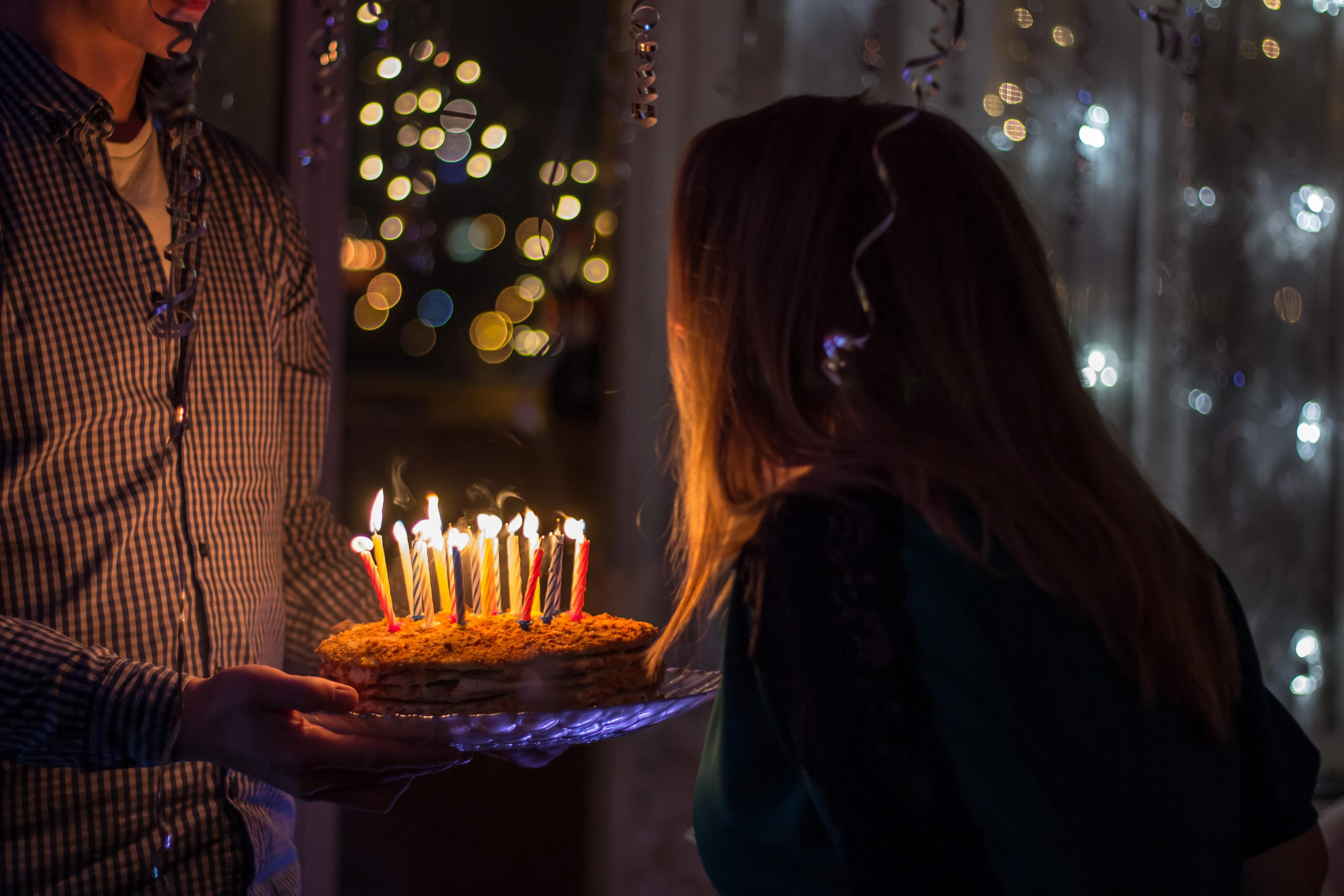 Вместо Happy Birthday to You: как жители Швеции поздравляют друг друга с  Днем ​​рождения - Закордон