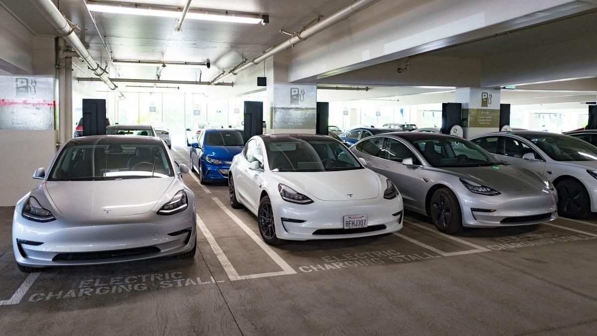Tesla побила новий рекорд