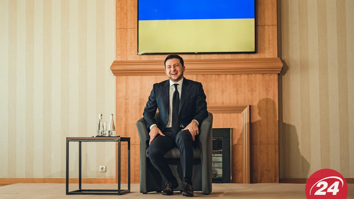 Зеленський не планує перетворювати Україну в президентську республіку - 24 Канал