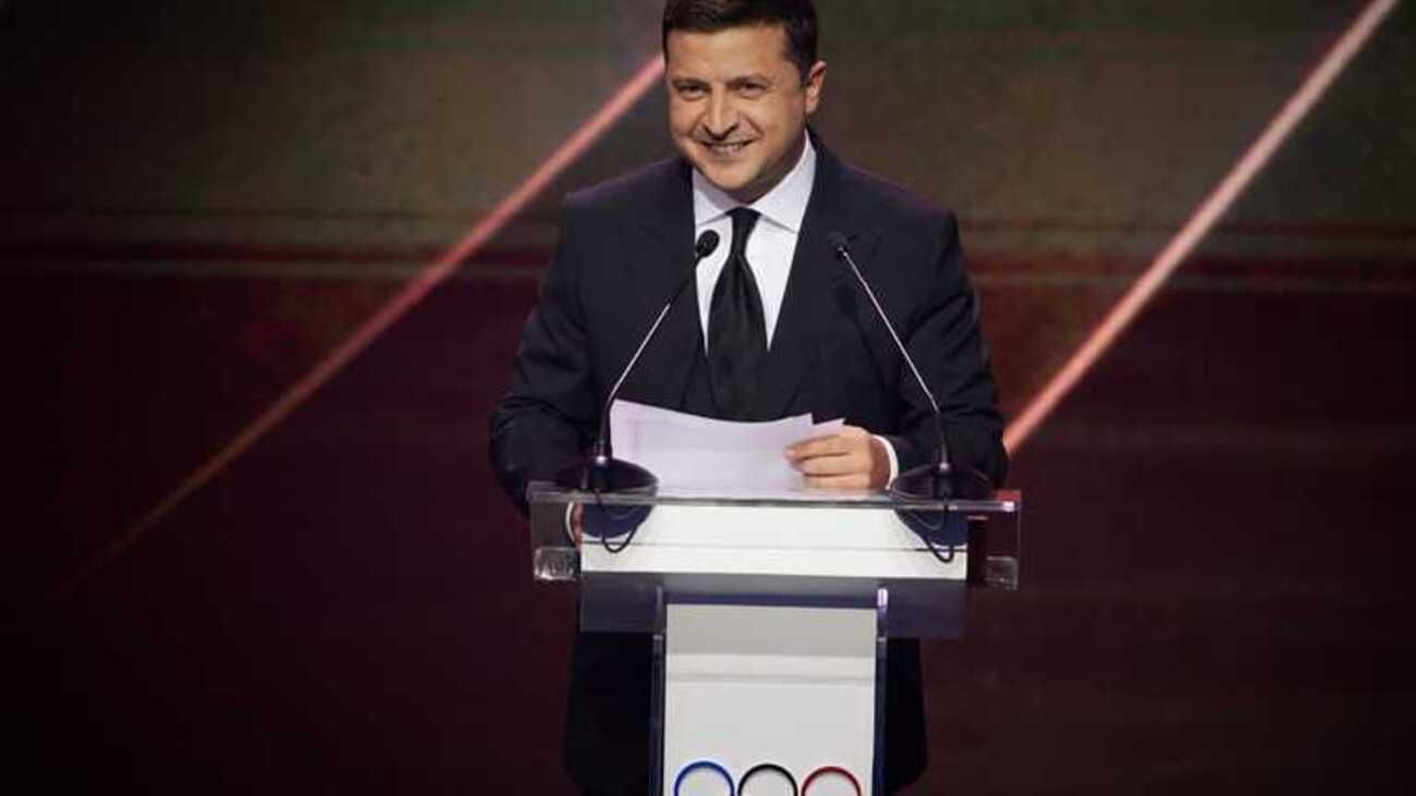 Учитель – это о большой семье, – Зеленский поздравил педагогов с Днем учителя Учитель – это о большой семье, – Зеленский поздравил педагогов с Днем учителя