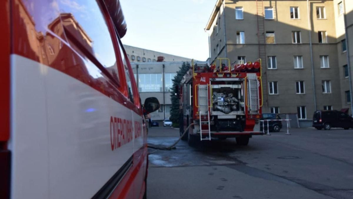Произошел пожар в Одесской морской академии: назвали вероятную причину – фото работы ГСЧС