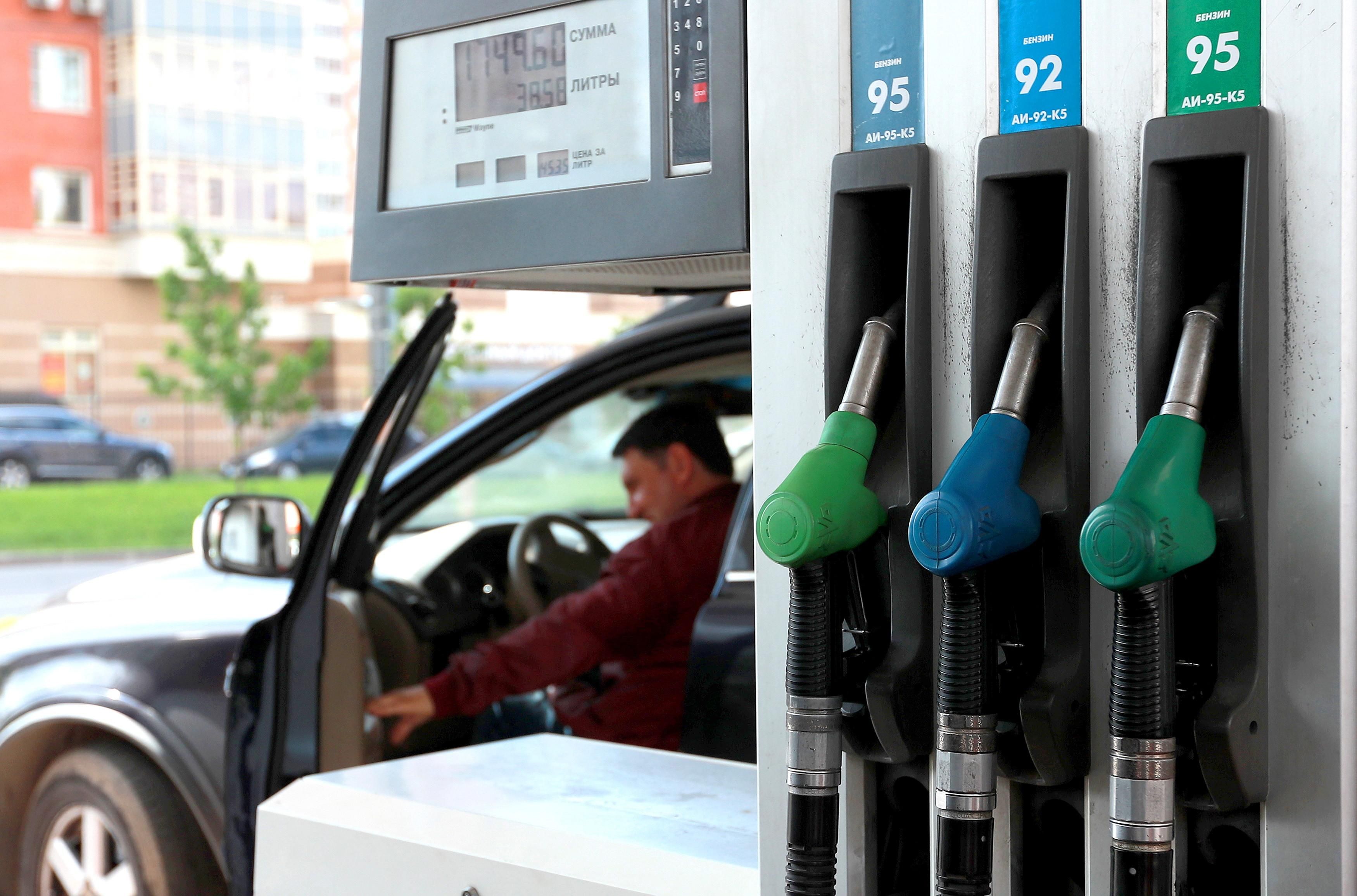 Вартість бензину та дизелю зросте : Мінекономіки встановило нові граничні ціни - Новини економіки України - Економіка