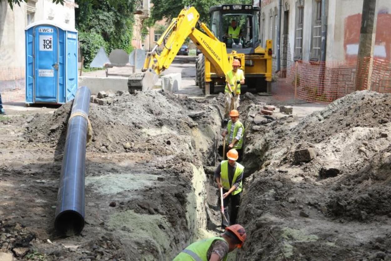 Во Львове произошла авария на теплосети: ряд домов остался без горячей воды