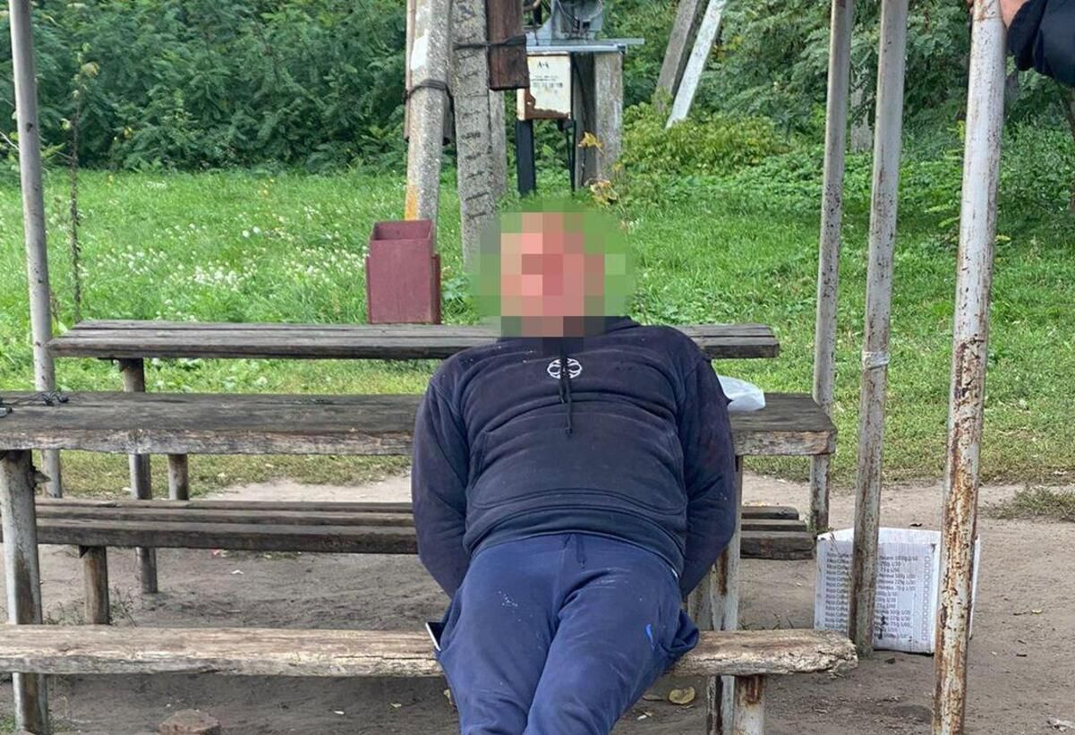 Під Харковом п'яний чоловік розбив голову поліцейському: що йому загрожує - Новини Харкова сьогодні - 24 Канал Під Харковом п'яний чоловік розбив голову поліцейському: що йому загрожує - Новини Харкова сьогодні - 24 Канал