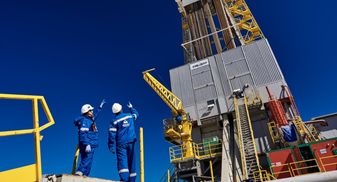 "Газпром" хоче прогнути Європу під себе шантажем, – Омельченко про високі ціни на газ 