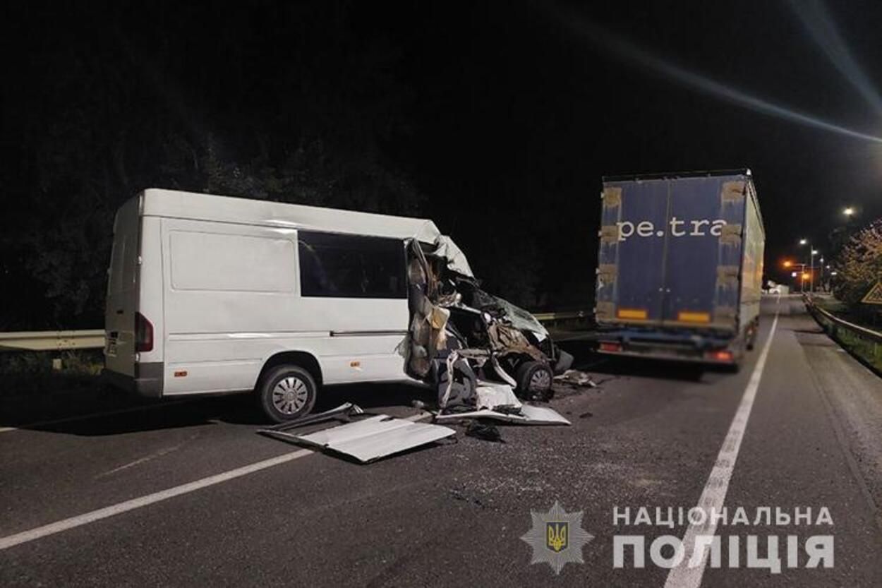 22-річній львів'янці відірвало руку в нищівній ДТП на Тернопільщині: фото з місця події - Новини Тернополя - Львів