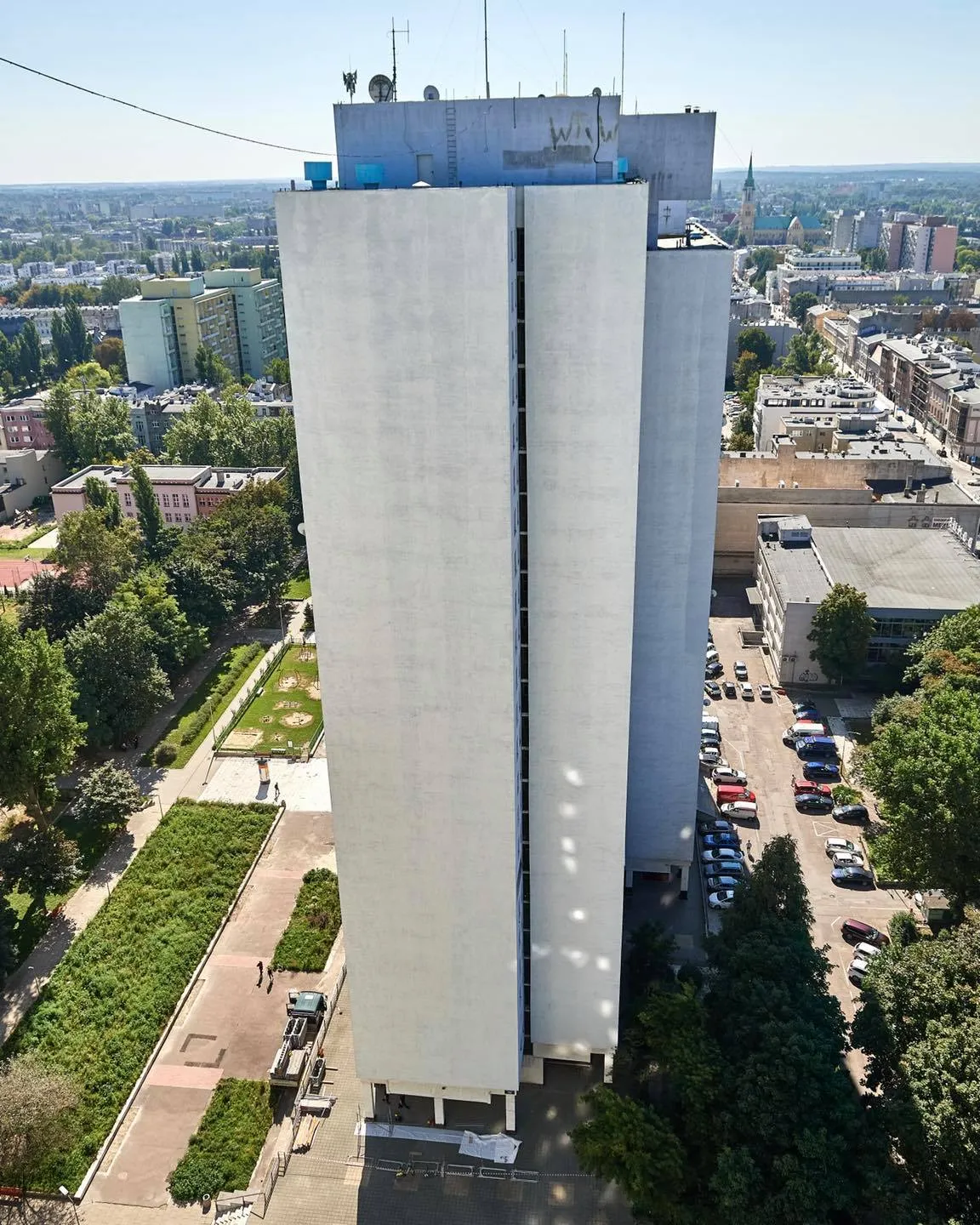 Найбільший мурал в Польщі присвятили Відьмакові: неймовірні фото