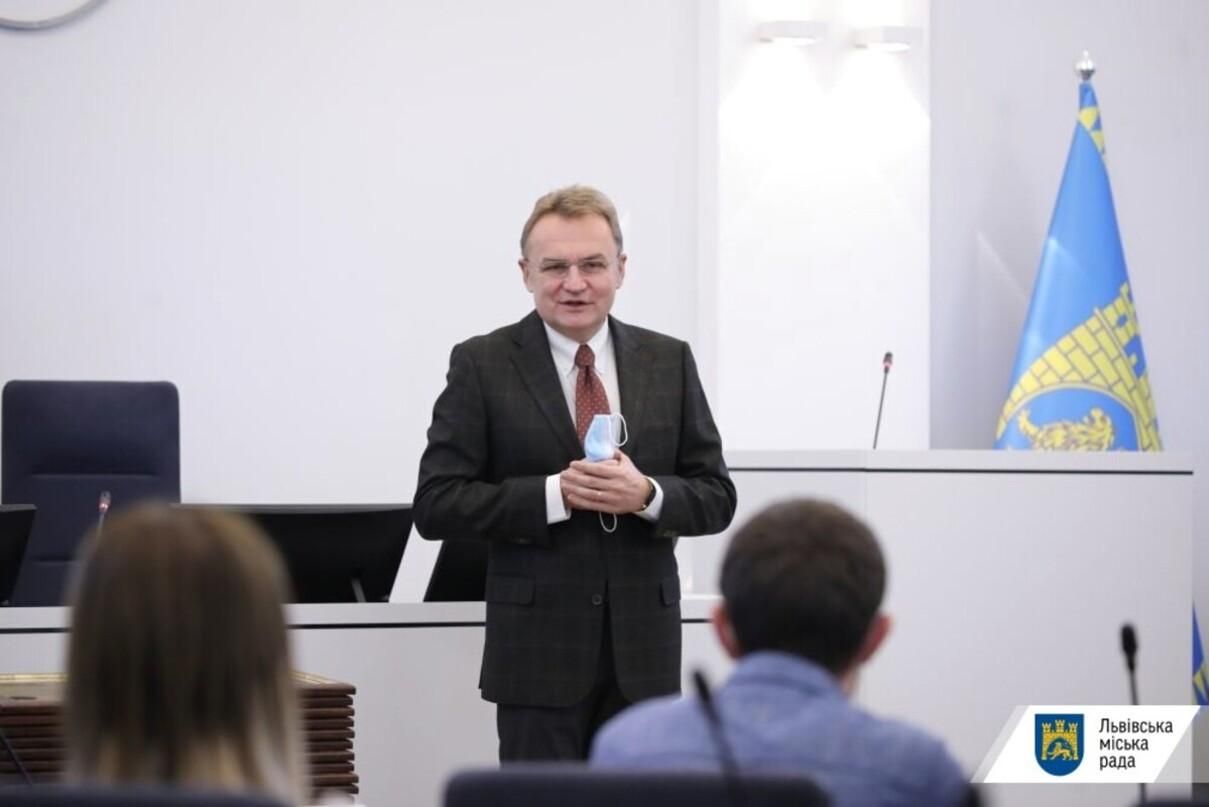 Мають працювати книжкові магазини, як і продуктові, – Садовий про червону зону у Львові - Новини Львів - Львів Мають працювати книжкові магазини, як і продуктові, – Садовий про червону зону у Львові - Новини Львів - Львів