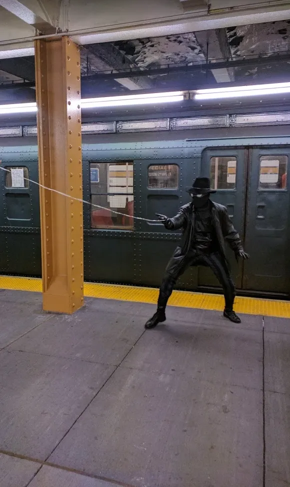 В метро был замечен Человек-паук