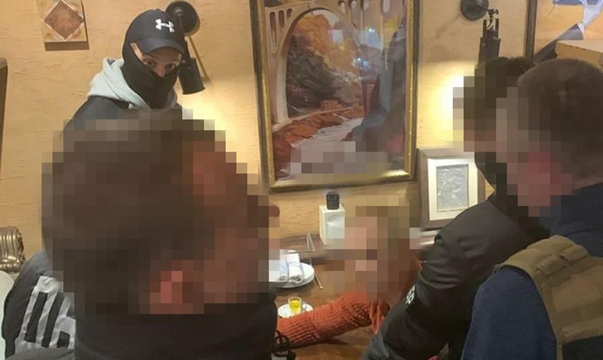 Карав при відмові платити: викрили масштабну корупцію митниці на Одещині - 24 Канал Карав при відмові платити: викрили масштабну корупцію митниці на Одещині - 24 Канал