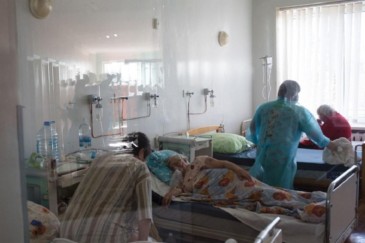 "Люди лежат даже в коридорах": во Львове критическая ситуация с коронавирусом