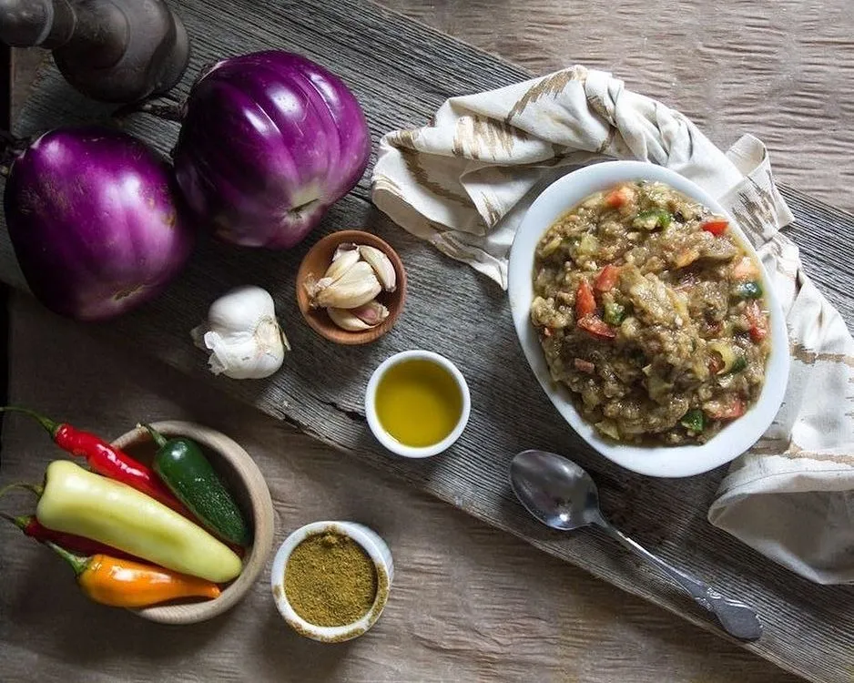 Бабагануш з томатом Бабагануш з томатом