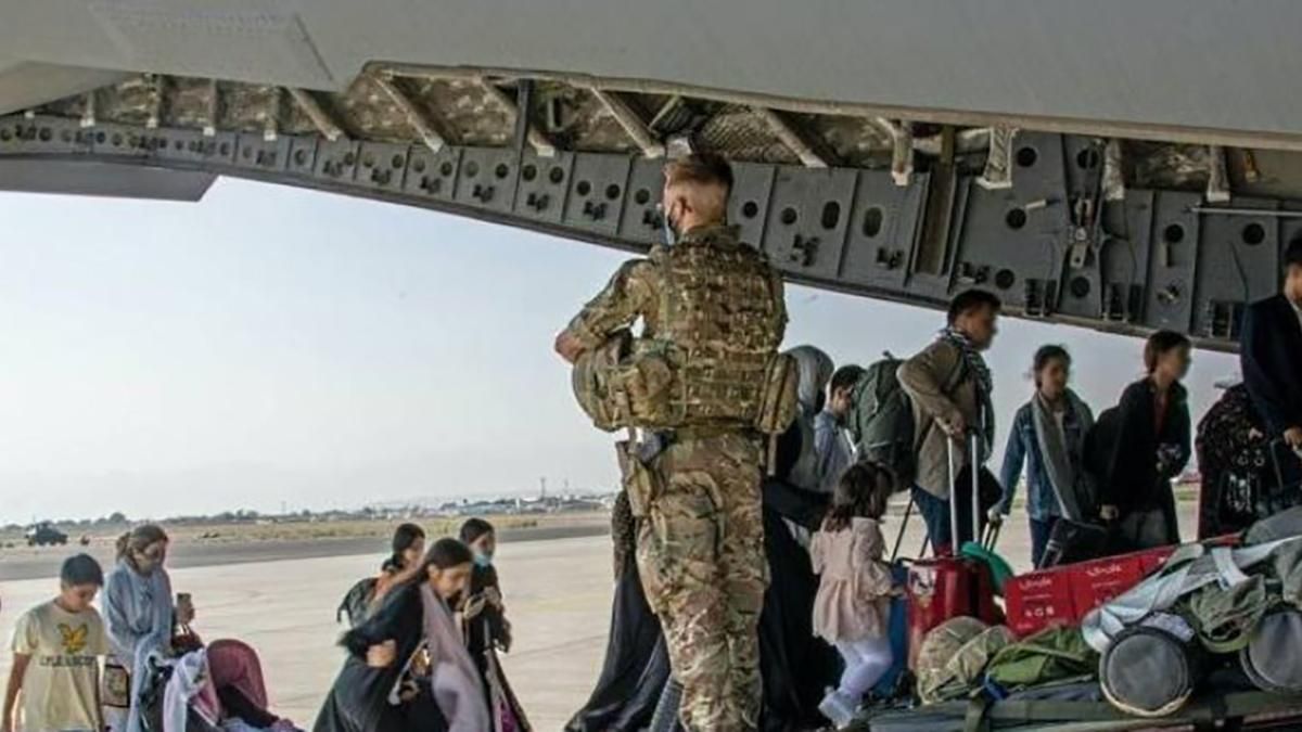Российские спецслужбы пытались сорвать эвакуацию украинцев из Афганистана, – разведка