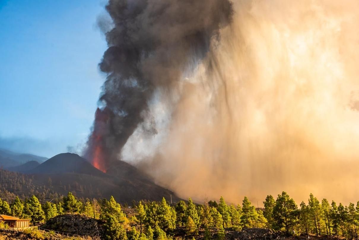 На острові Ла-Пальма, де вивергається вулкан, стався землетрус - 24 Канал На острові Ла-Пальма, де вивергається вулкан, стався землетрус - 24 Канал