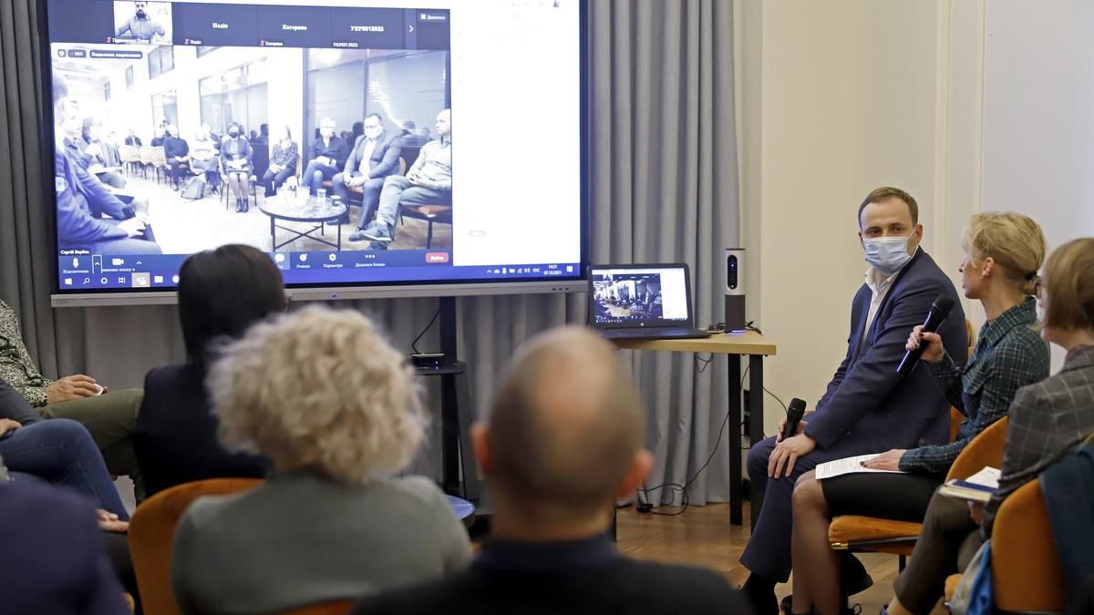 В Киеве быстро распространяется COVID-19, но локдаун в КГГА не планируют В Киеве быстро распространяется COVID-19, но локдаун в КГГА не планируют