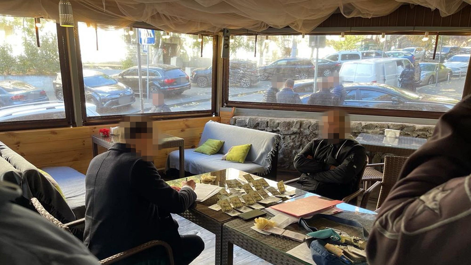 Чиновник з КМДА вимагав хабарі від підприємців Чиновник з КМДА вимагав хабарі від підприємців