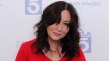 Шеннен Доэрти показала фото, на которых борется с 4 стадией рака