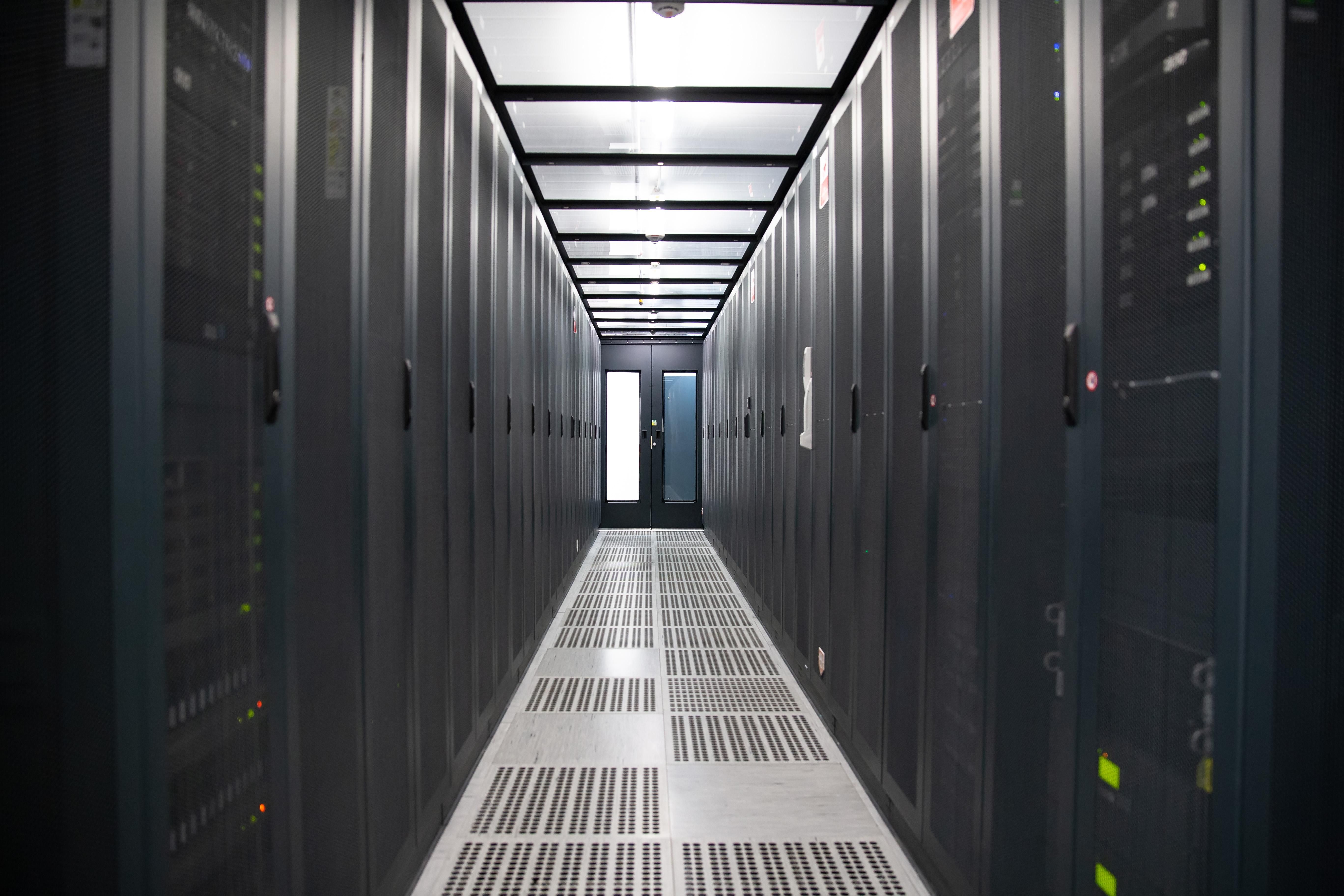 Як влаштований центр обробки даних: екскурсія дата-центром Dattum - Новини технологій - Техно Як влаштований центр обробки даних: екскурсія дата-центром Dattum - Новини технологій - Техно