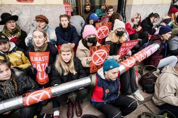 Поліція затримала понад 50 протестувальників