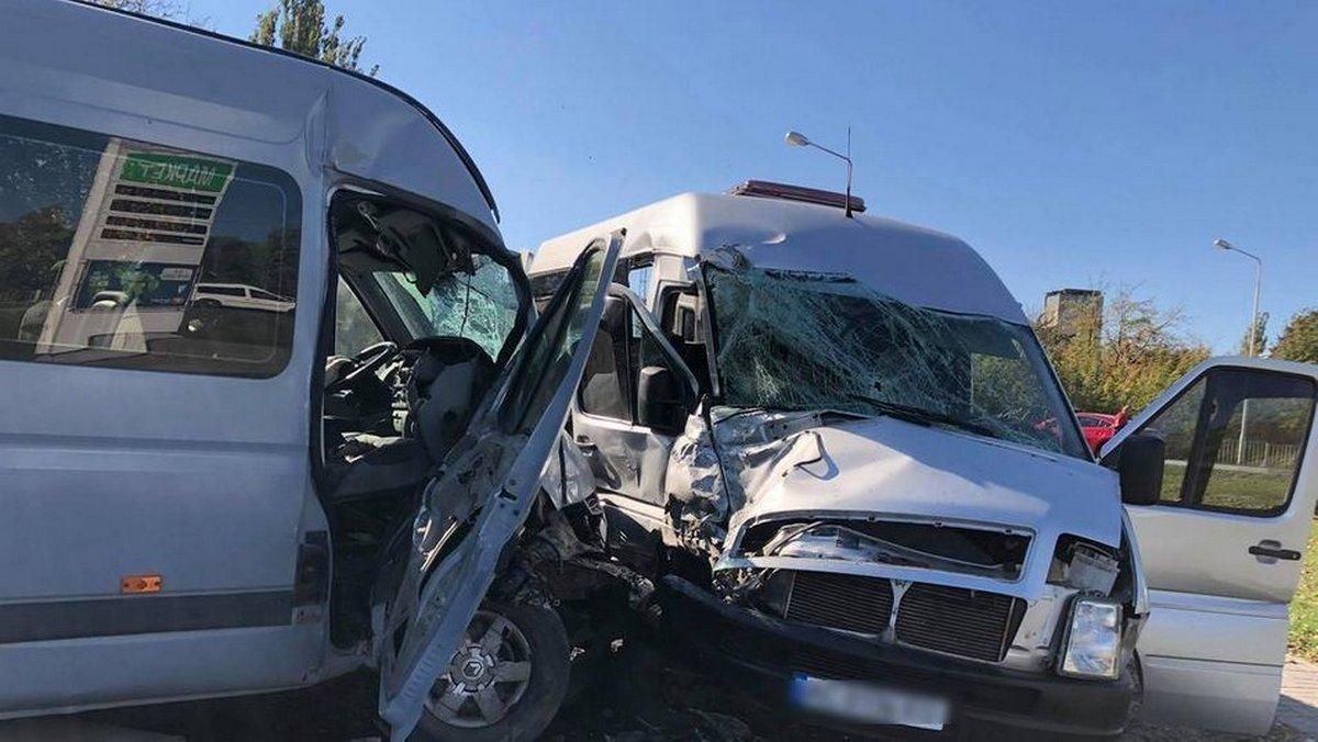 На Волині зіткнулися два мікроавтобуси: постраждали люди - Новини Луцька - 24 Канал На Волині зіткнулися два мікроавтобуси: постраждали люди - Новини Луцька - 24 Канал