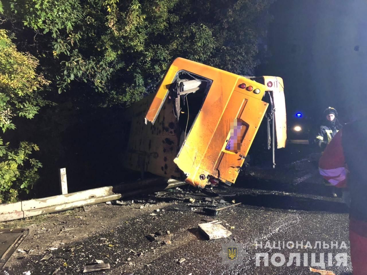 Грузовик врезался в рейсовый автобус в Одесской области: 2 пассажира погибли