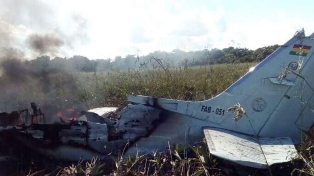 У Болівії розбився літак з чиновниками: є загиблі - Україна новини - 24 Канал У Болівії розбився літак з чиновниками: є загиблі - Україна новини - 24 Канал