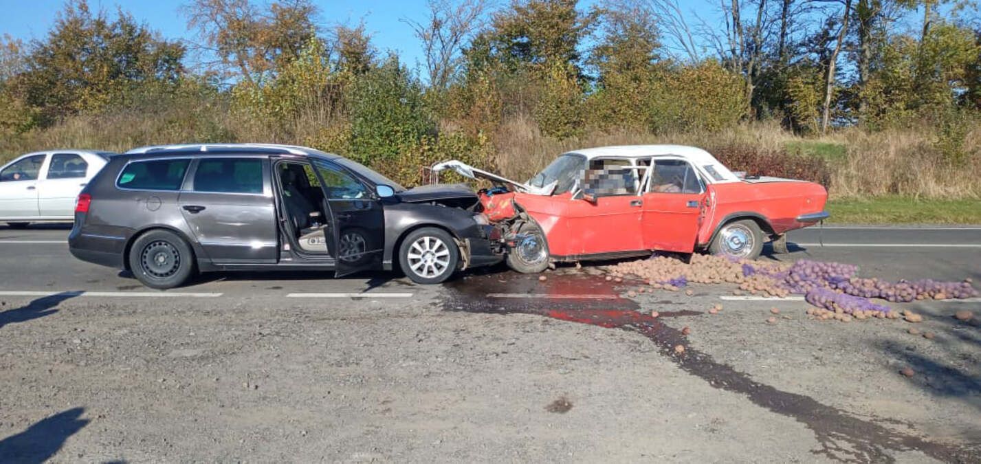 В лобовом ДТП на трассе Львов – Луцк погиб водитель "Волги" В лобовом ДТП на трассе Львов – Луцк погиб водитель "Волги"