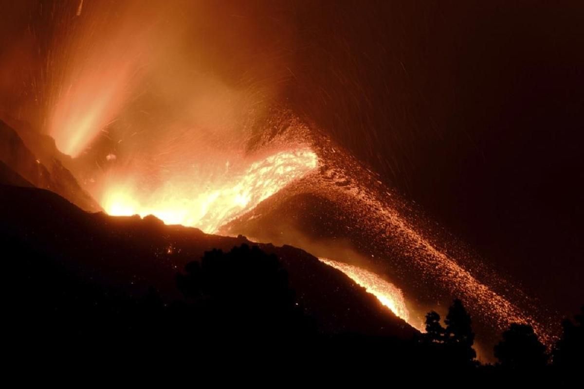 Обвалився північний схил кратера: на Канарах посилилося виверження вулкану - 24 Канал