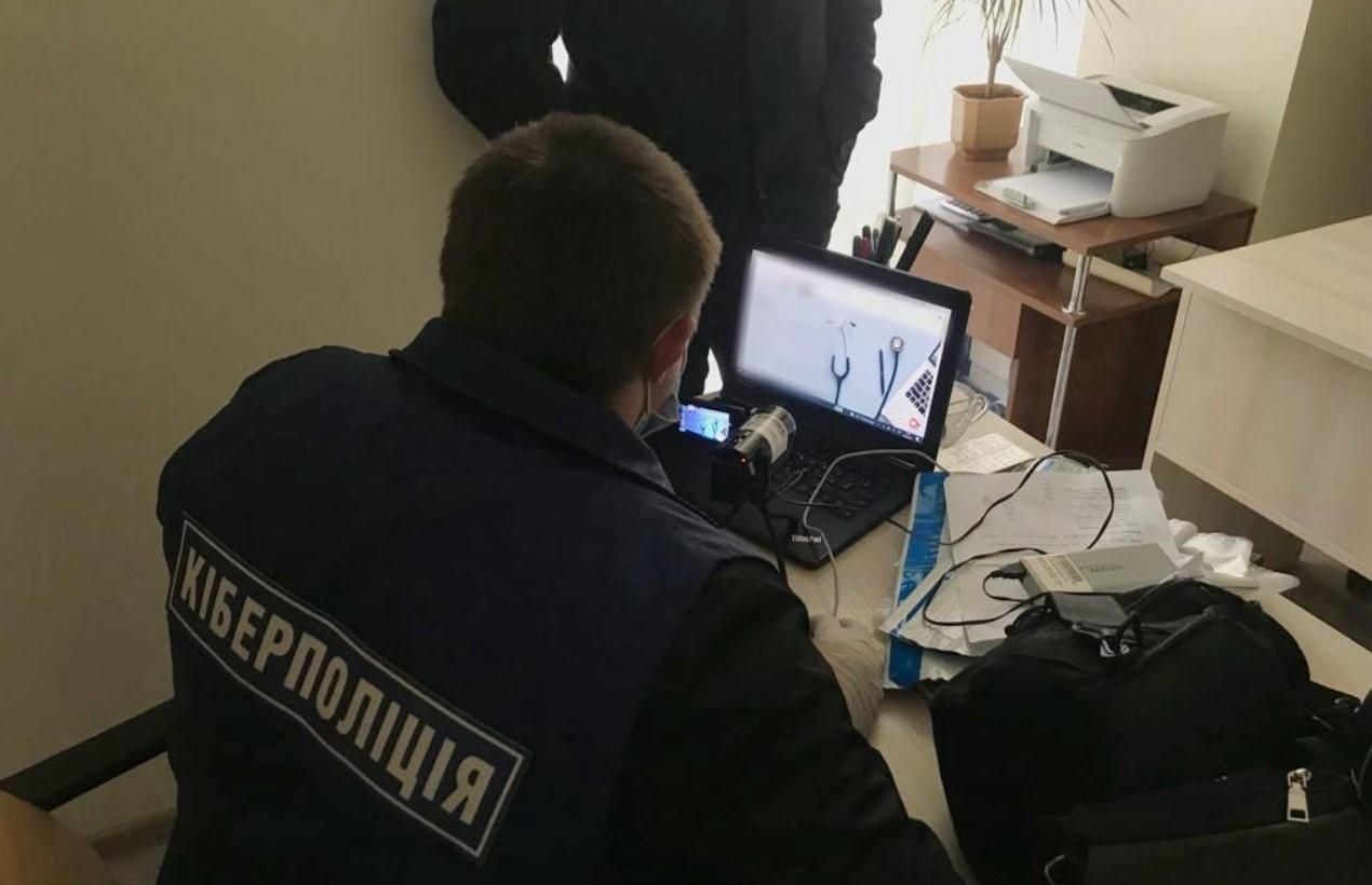 Продавали запрещенные в Украине лекарства: в Хмельницкой области разоблачили сеть онлайн-аптек