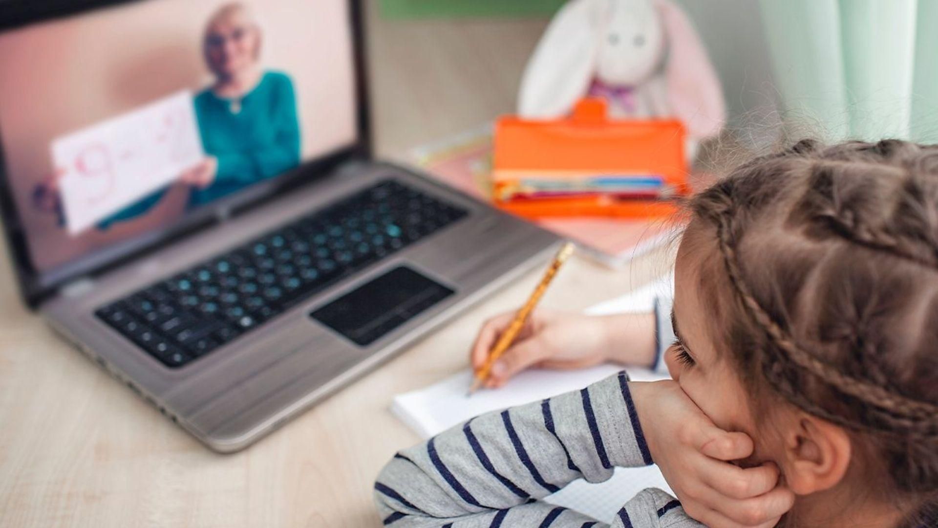 Учителя не вакцинируются: в Одесской области ученики идут на дистанционку или самоизоляцию Учителя не вакцинируются: в Одесской области ученики идут на дистанционку или самоизоляцию
