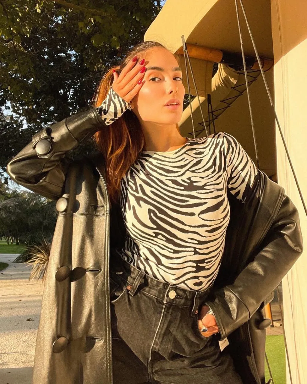 Стильний образ Шерон Фонсеки Стильний образ Шерон Фонсеки