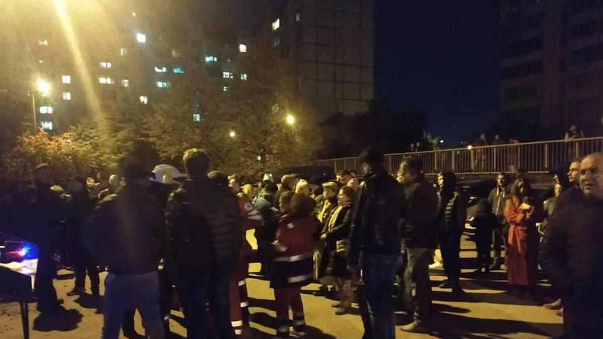 Чоловік під Києвом підпалив квартиру колишньої дружини й ледве не згорів - Новини Києва - Київ Чоловік під Києвом підпалив квартиру колишньої дружини й ледве не згорів - Новини Києва - Київ