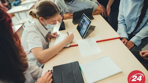 Визначитися з професією: у школах проходить онлайн-урок профорієнтації – відео