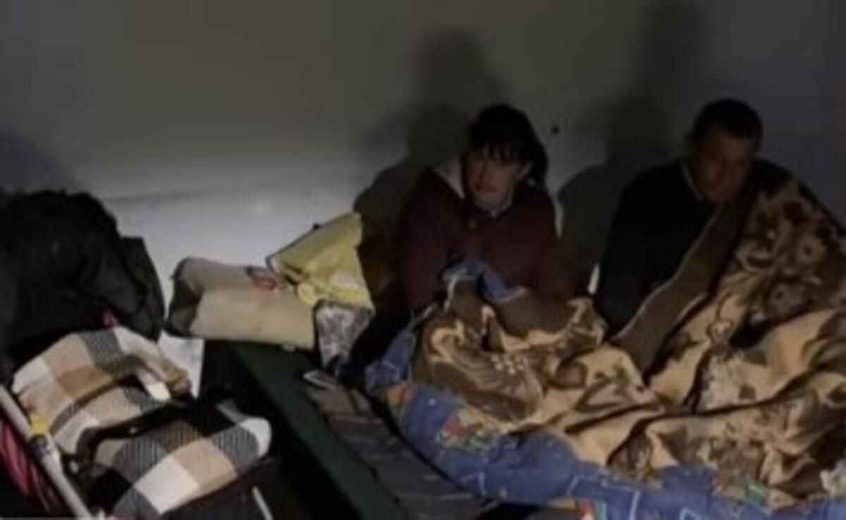 Мать младенца, которого нашли в дебрях ВДНХ, рассказала, как стала бездомной Мать младенца, которого нашли в дебрях ВДНХ, рассказала, как стала бездомной