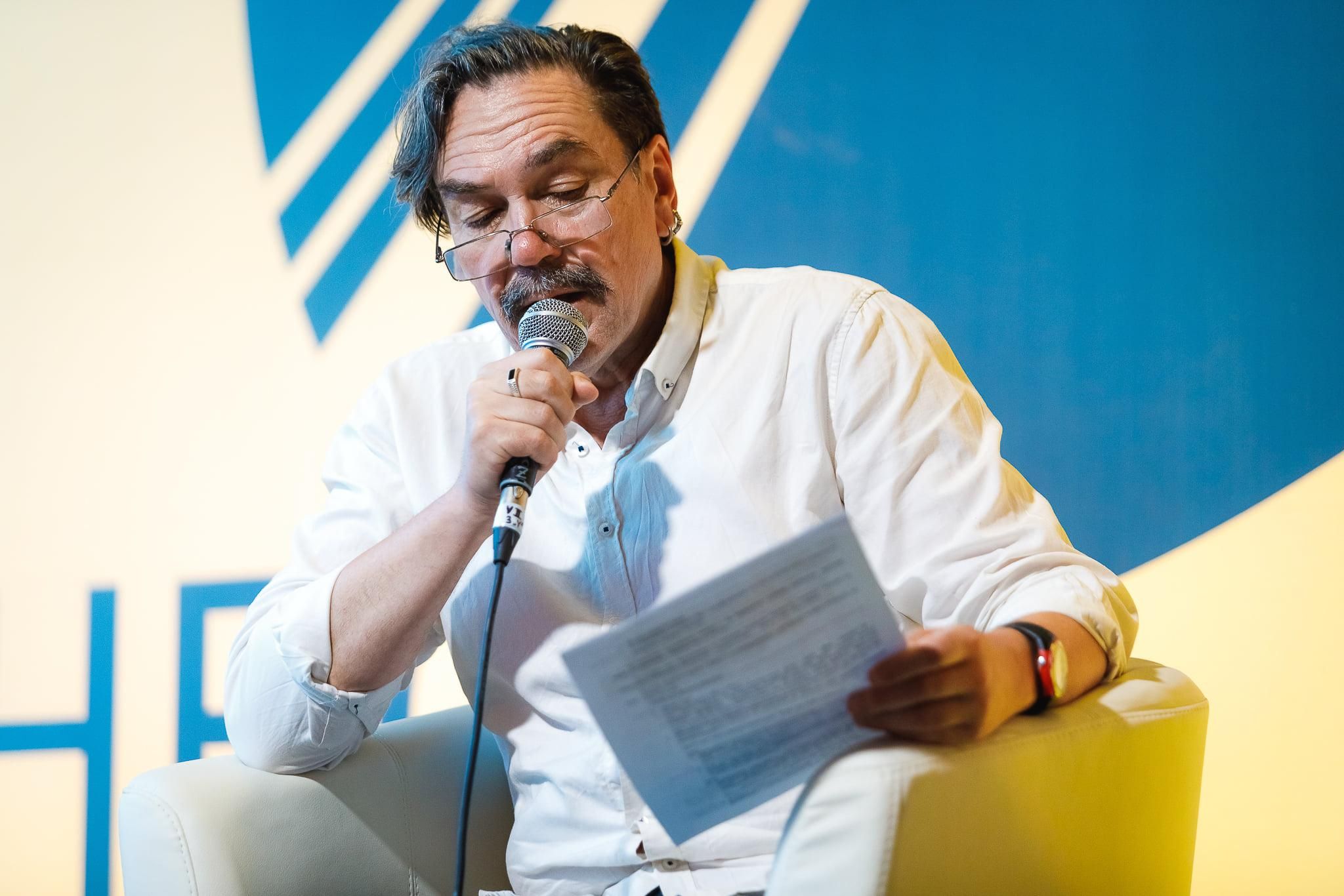 Радиодиктант-2021 напишет и зачитает писатель Юрий Андрухович Радиодиктант-2021 напишет и зачитает писатель Юрий Андрухович