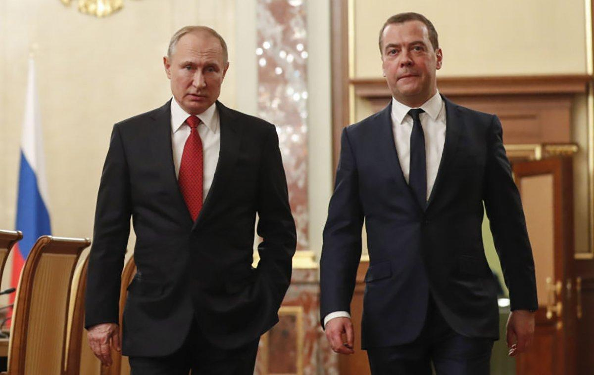 Чем статья Медведева об Украине отличается от статьи Путина