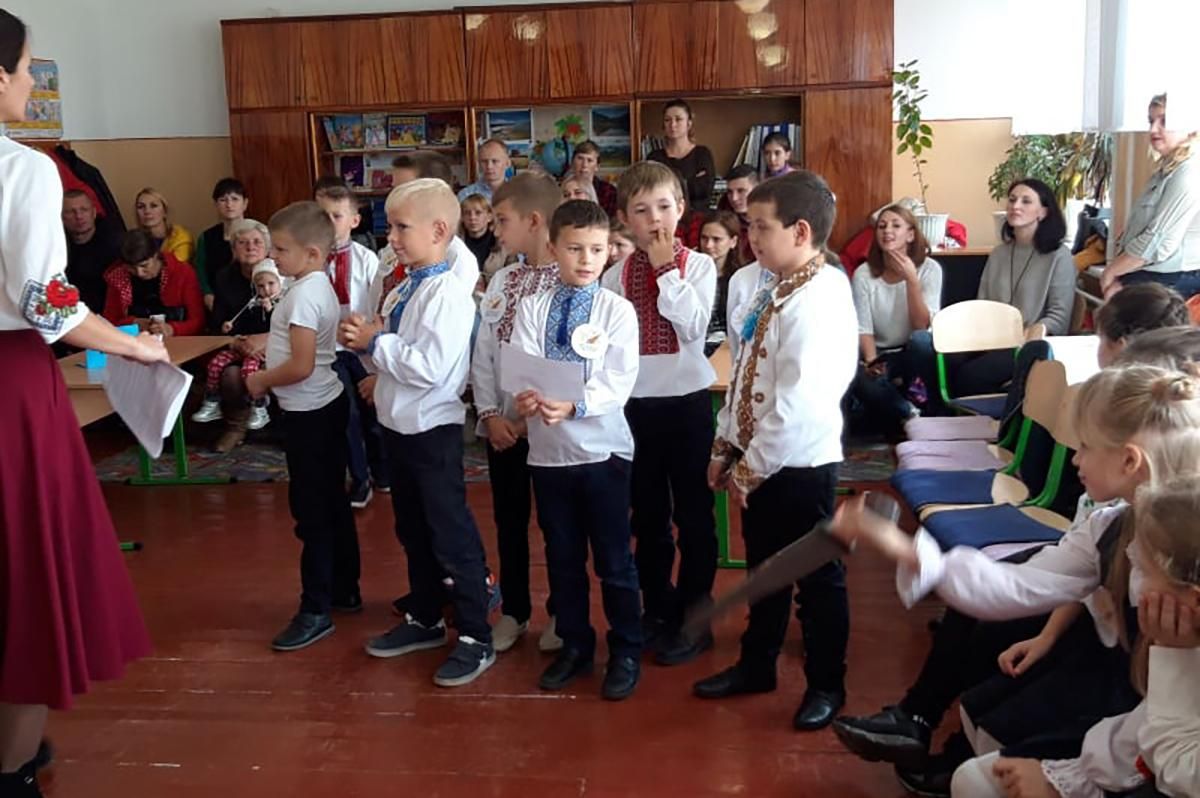 День защитников Украины: уместно ли поздравлять детей в школе –мнения психоаналитика и родителей