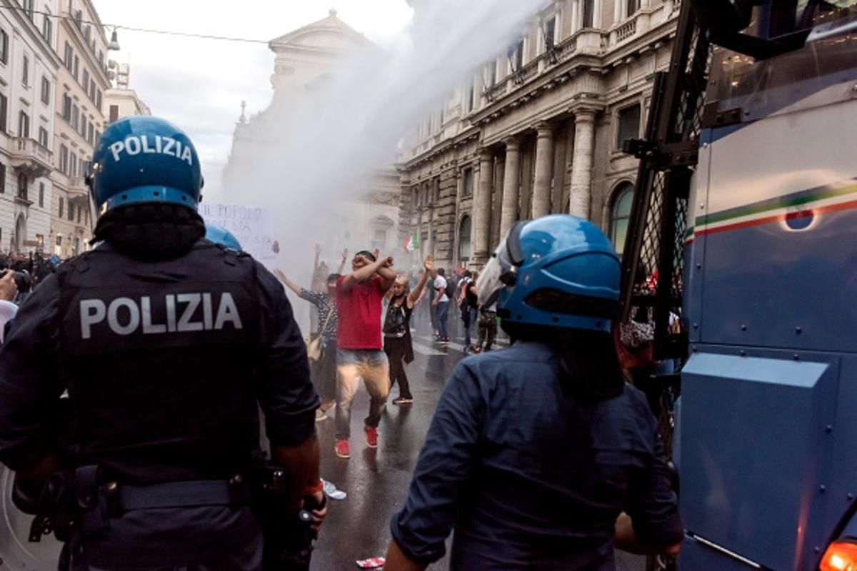 Италия объявляет войну неофашистам из-за антиковидных протестов - 24 Канал