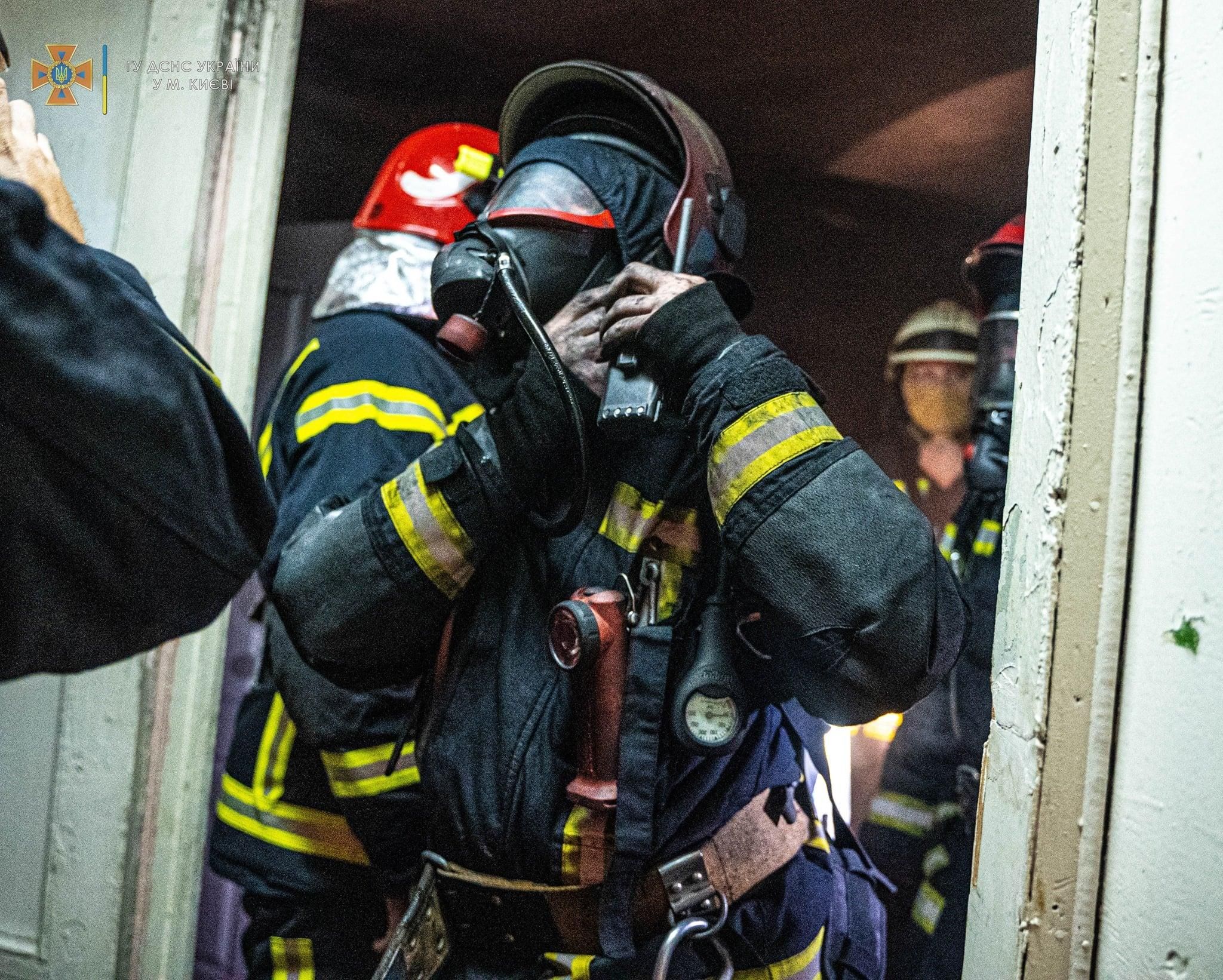 Киевлянин погиб в пожаре из-за неисправной стиральной машинки: фото с места трагедии Киевлянин погиб в пожаре из-за неисправной стиральной машинки: фото с места трагедии