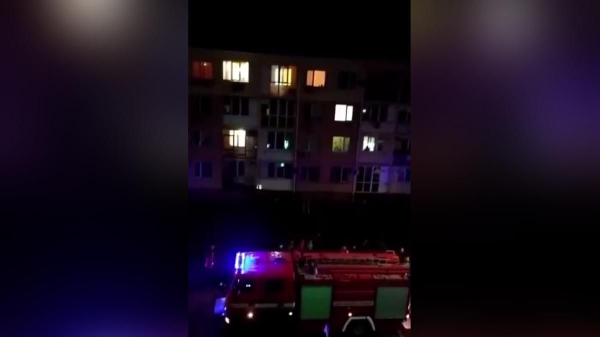 Із порізаним горлом стрибнула з вікна: в Одесі жорстко померла дівчина – відео з місця трагедіїв - 24 Канал