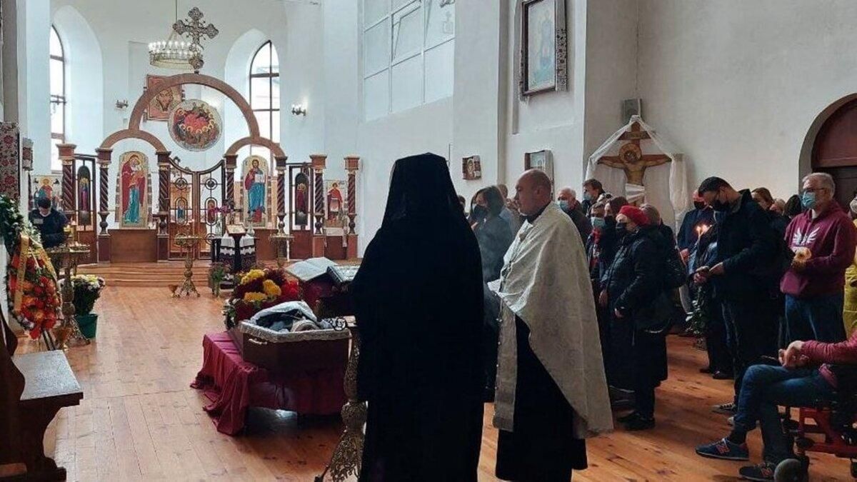 "Оставил много недосказанного": в Харькове прощаются с Миськом Барбарой "Оставил много недосказанного": в Харькове прощаются с Миськом Барбарой