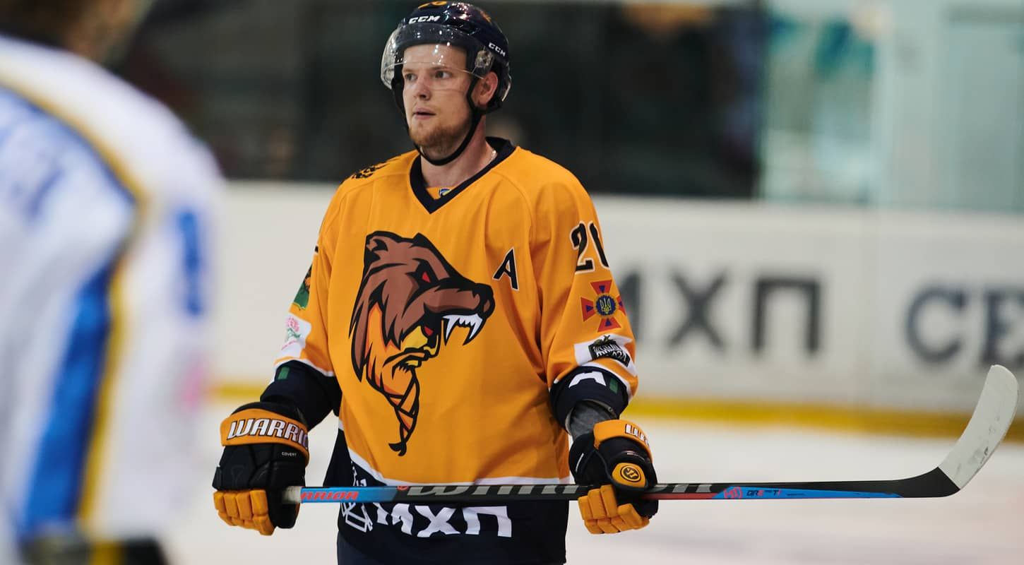 Украинский клуб сыграет матч в камуфляжной форме – деньги пойдут военному госпиталю в Харькове Украинский клуб сыграет матч в камуфляжной форме – деньги пойдут военному госпиталю в Харькове