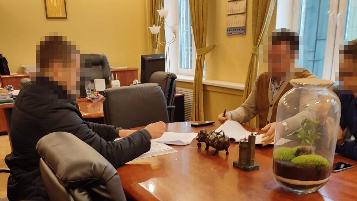 Посадовців КМДА судитимуть за розірвання договору з орендарем приміщення кинотеатру "Київ" - Київ Посадовців КМДА судитимуть за розірвання договору з орендарем приміщення кинотеатру "Київ" - Київ